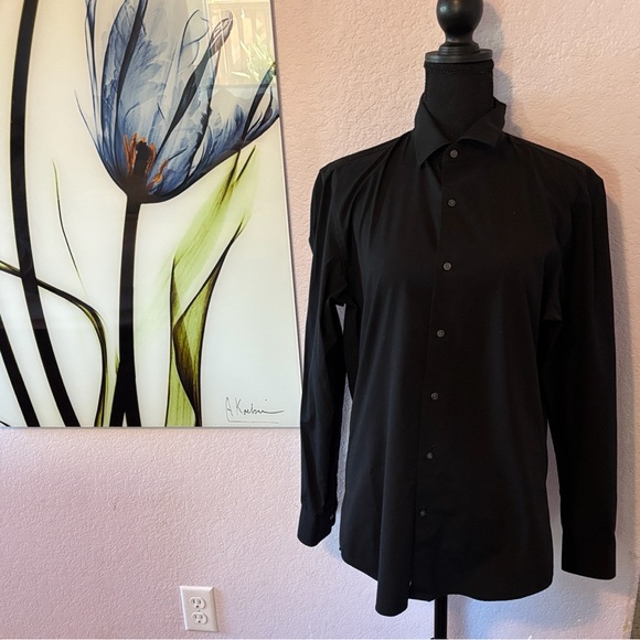 Uniqlo men’s slim fit black shirt size small - Picture 1 of 5